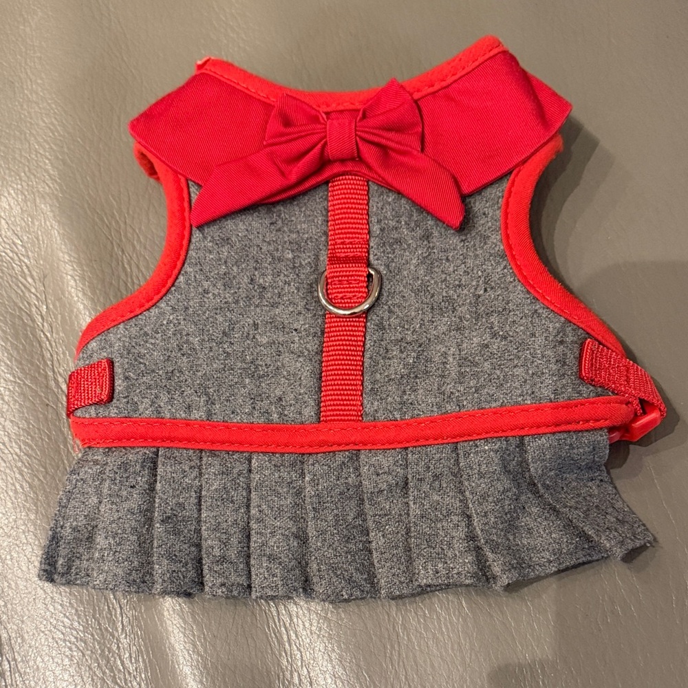 Martha Stewart Pets  Red and Gray adjustable xs harness